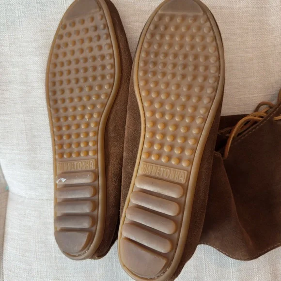 Minnetonka Brown Lace Up Boots - Picture 3 of 3